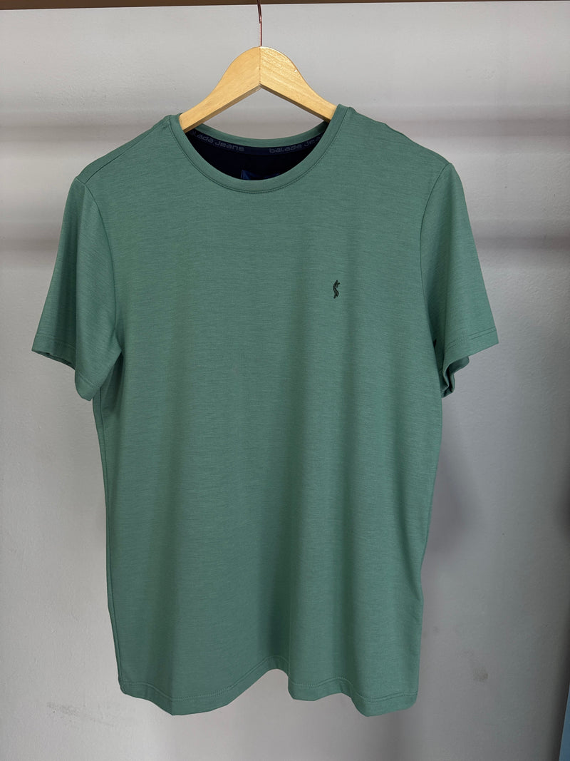Camiseta Básica SALLO